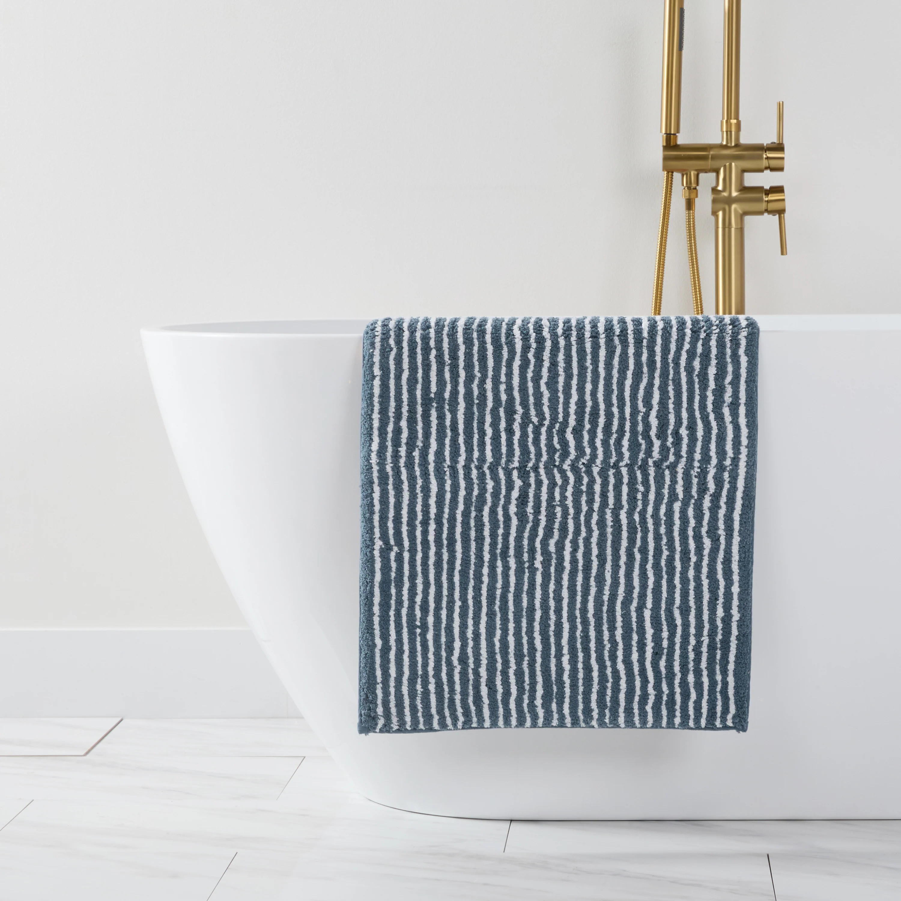 100% Cotton Pin Striped Patterned Bath Mat - Image 12