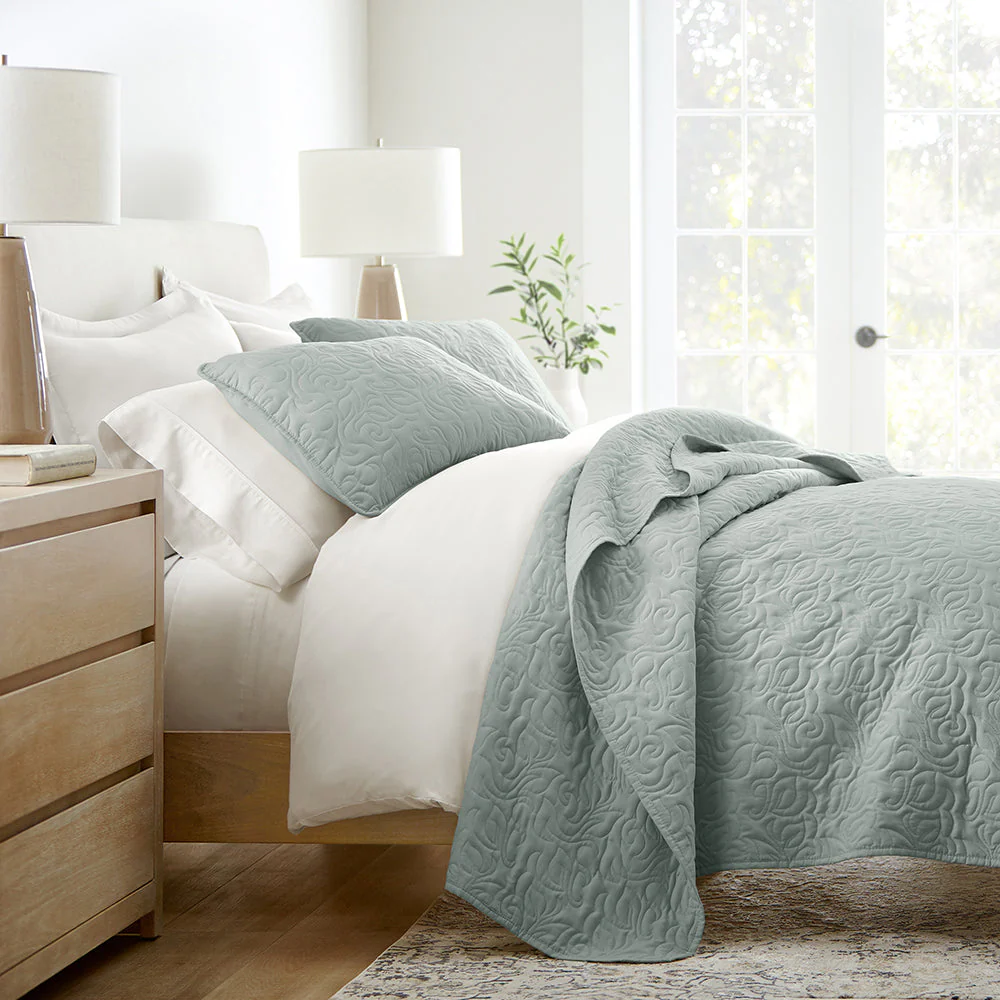 3-Piece Quilted Coverlet Sets (Sale) - Image 9
