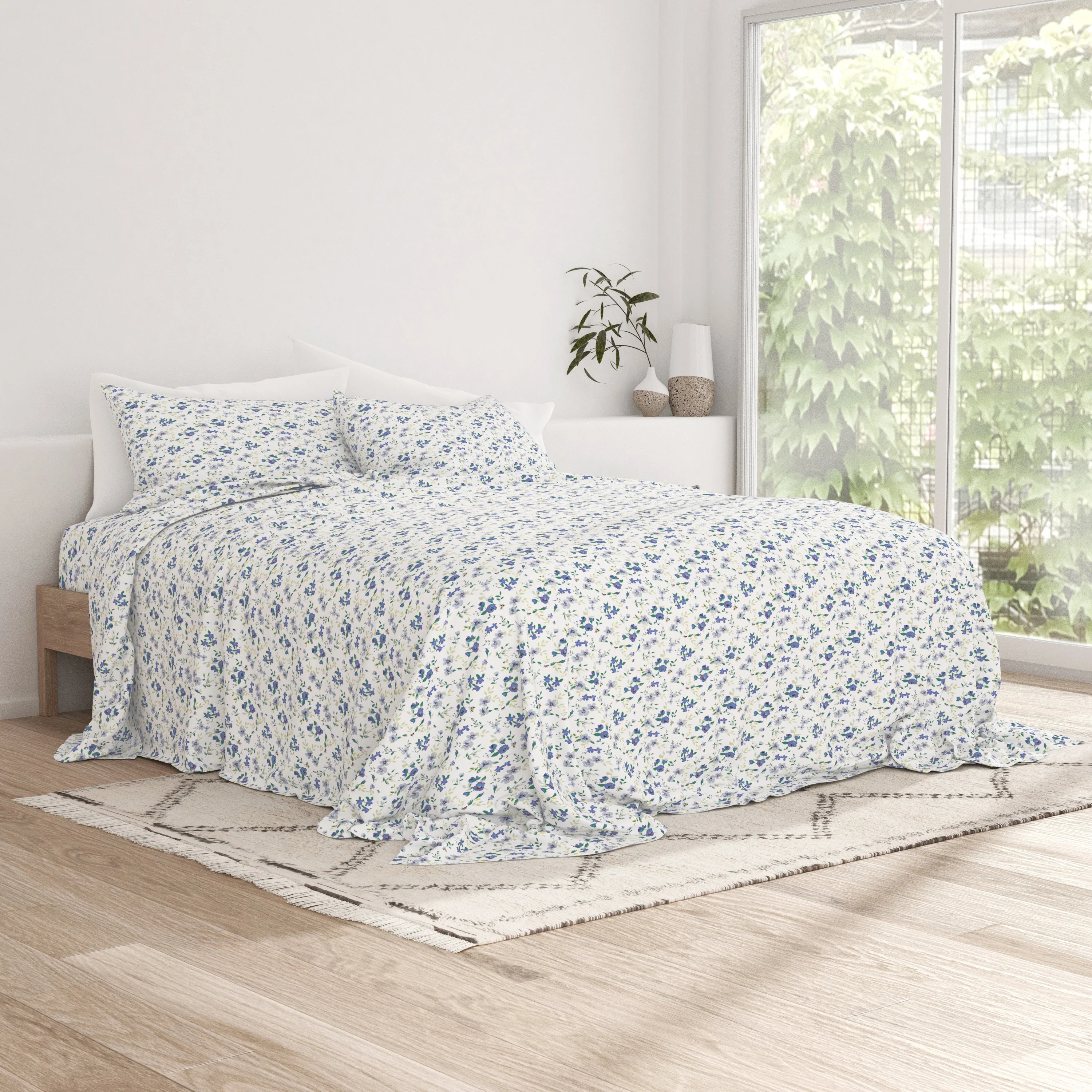 Blossoms Pattern 4-Piece Sheet Set - Sale - Image 4