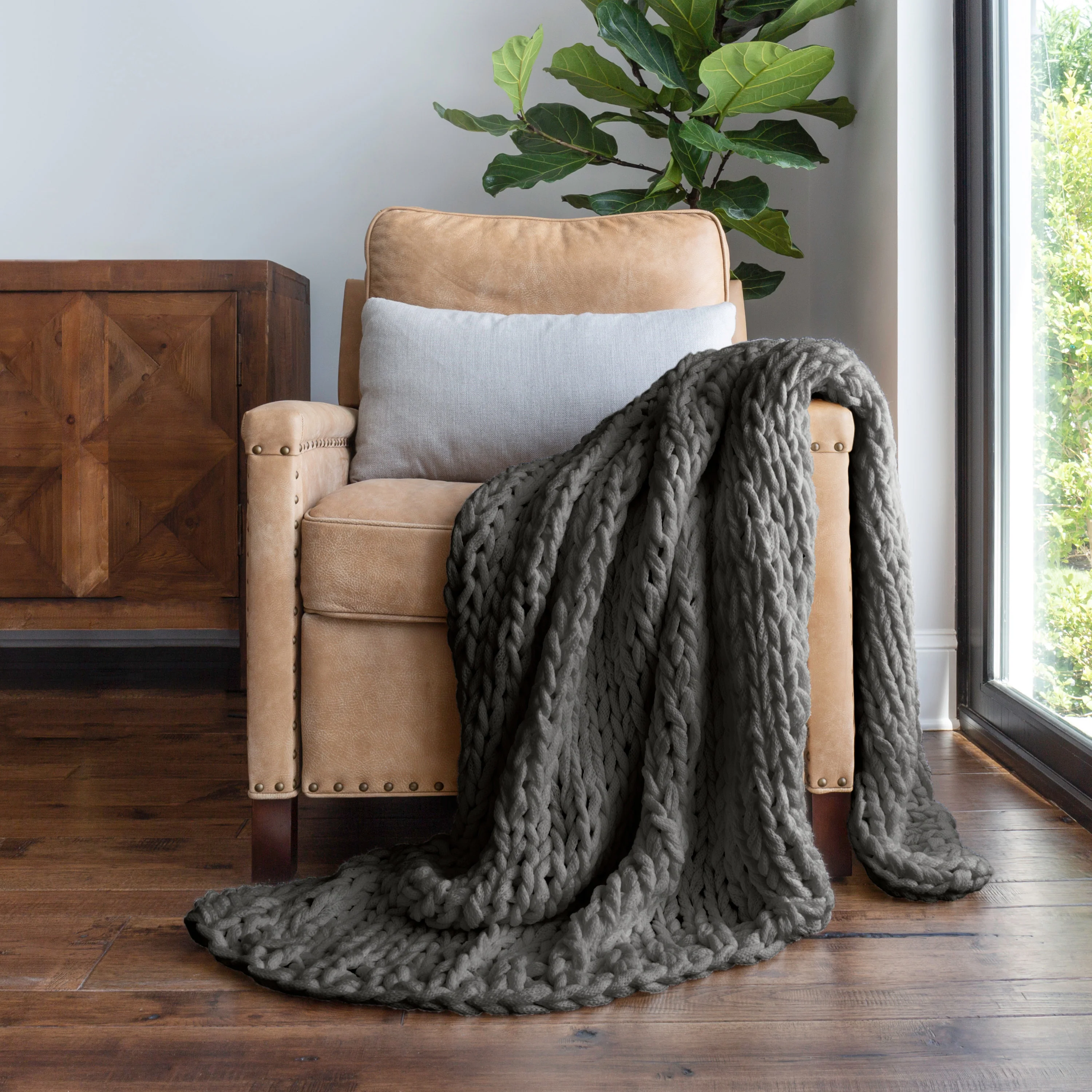 Chunky Knit Throw Blanket - Image 4