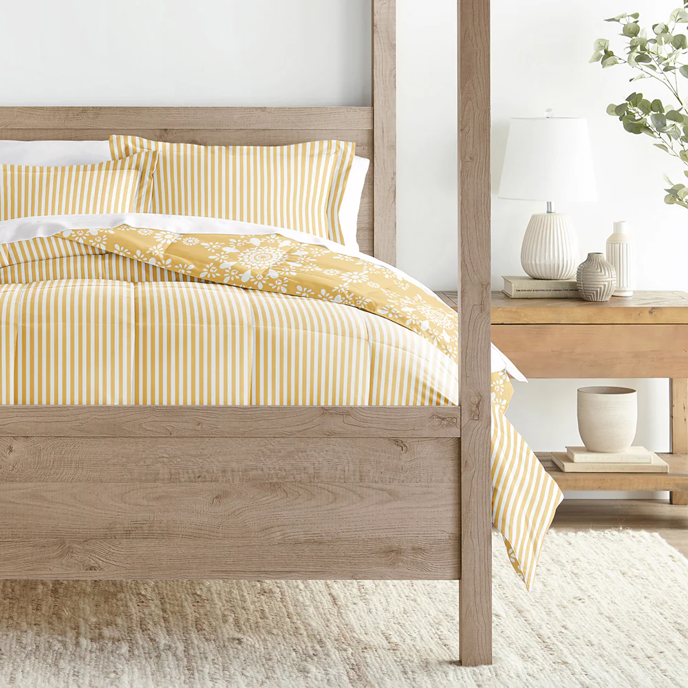 Daisy Medallion Reversible Down-Alternative Comforter Set - Image 22