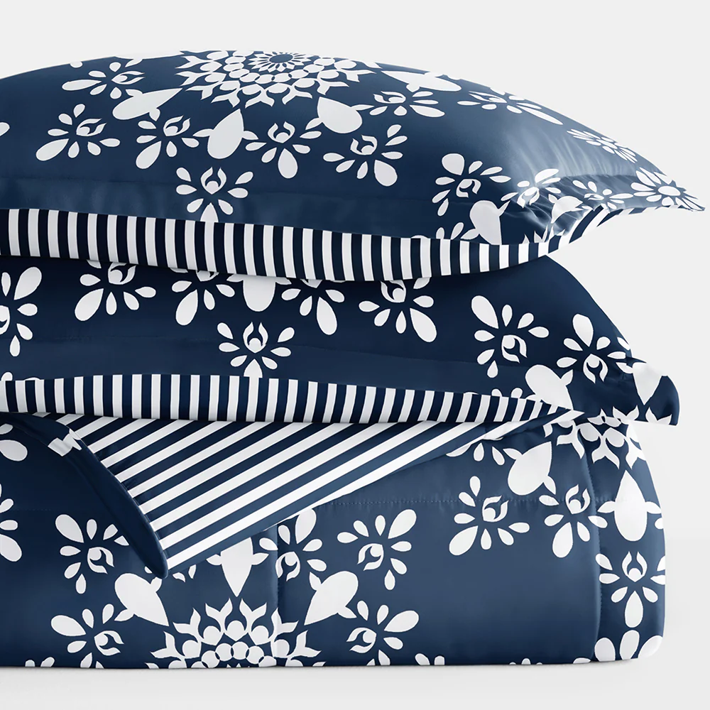 Daisy Medallion Reversible Down-Alternative Comforter Set - Image 35