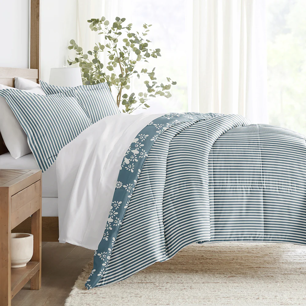 Daisy Medallion Reversible Down-Alternative Comforter Set - Image 8