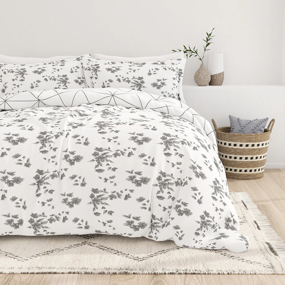 Edgy Flowers Pattern 3-Piece Reversible Duvet Cover Set - Image 2