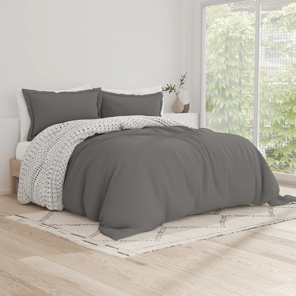 Etched Gate Pattern 3-Piece Reversible Duvet Cover Set - Image 4