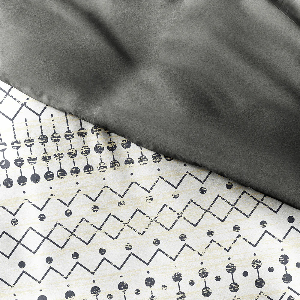 Etched Gate Pattern 3-Piece Reversible Duvet Cover Set - Image 9