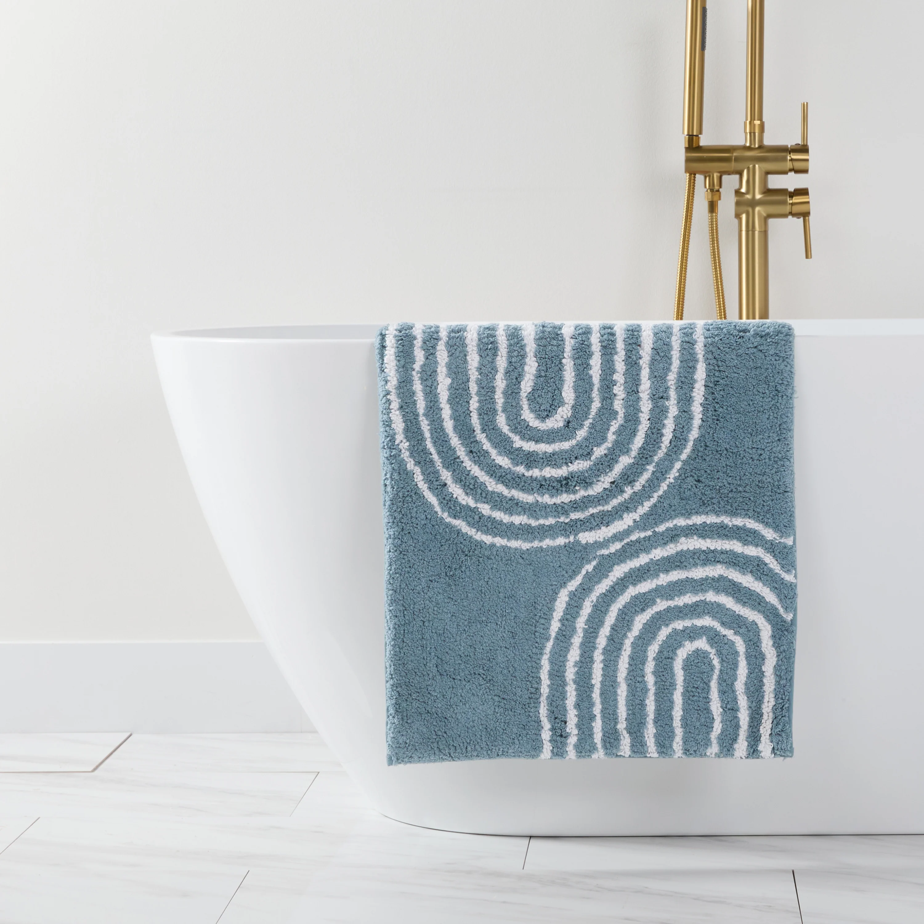 100% Cotton Linear Geo Patterned Bath Mat - Image 3