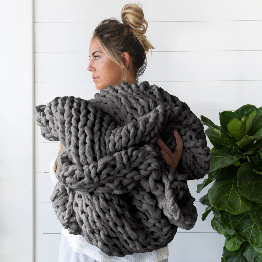 Oversized Chunky Knit Blanket (Sale) - Image 12