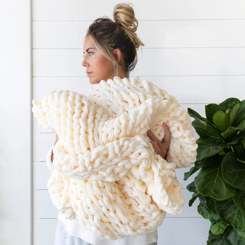 Oversized Chunky Knit Blanket (Sale) - Image 15