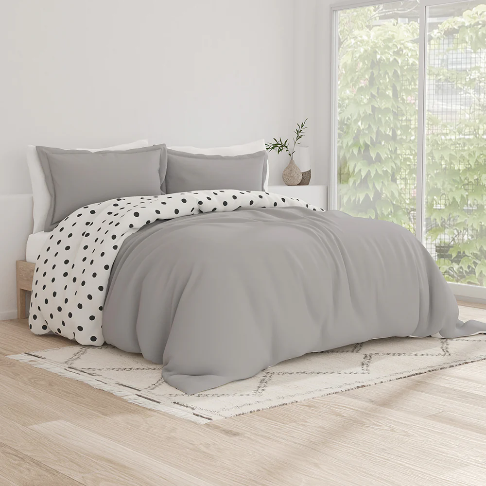 Painted Polkadot Pattern 3-Piece Reversible Duvet Cover Set - Image 4