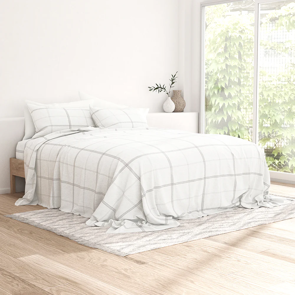 Checkered 4-Piece Flannel Sheet Set (Sale) - Image 4