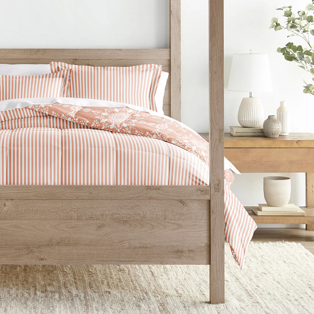 Daisy Medallion Reversible Down-Alternative Comforter Set (Sale) - Image 21