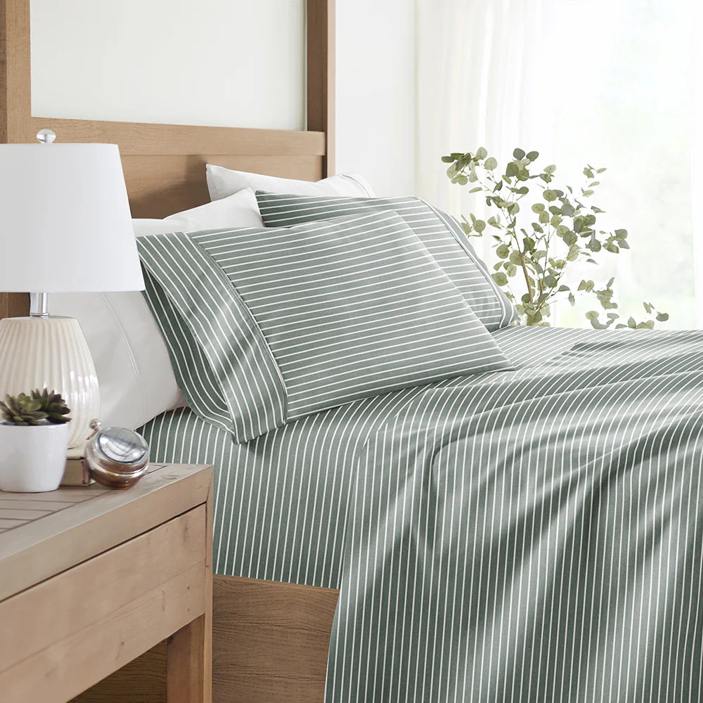 Distressed Awning Stripe 4-Piece Pattern Sheet Set (Sale) - Image 6