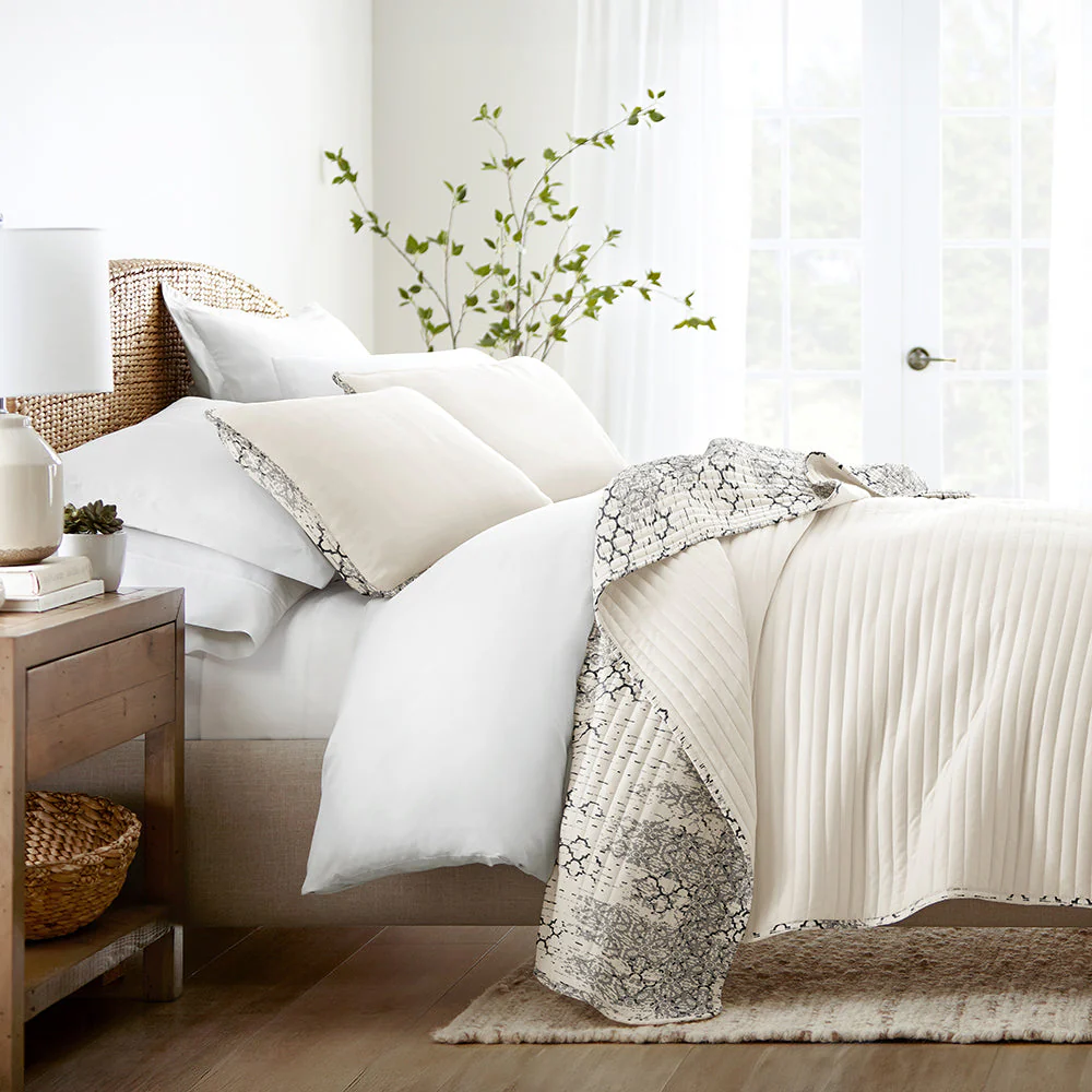 Distressed Aztec Reversible Quilted Coverlet Set (Sale) - Image 2