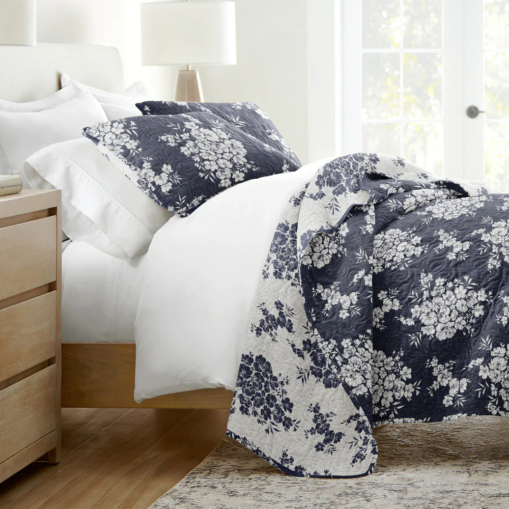 Distressed Bouquet Reversible Quilted Coverlet Set (Sale) - Image 4