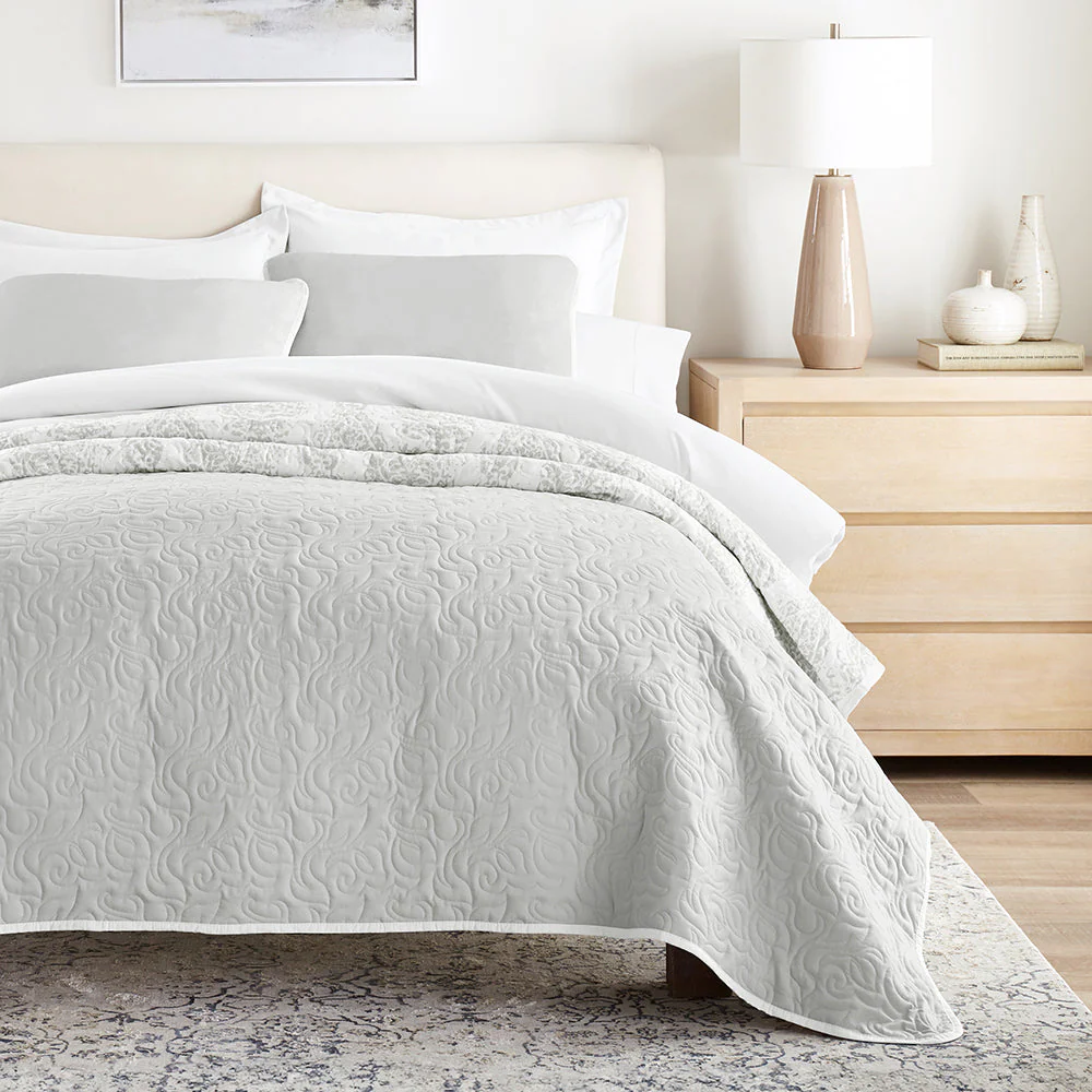 Distressed Damask Reversible Quilted Coverlet Set (Sale) - Image 8