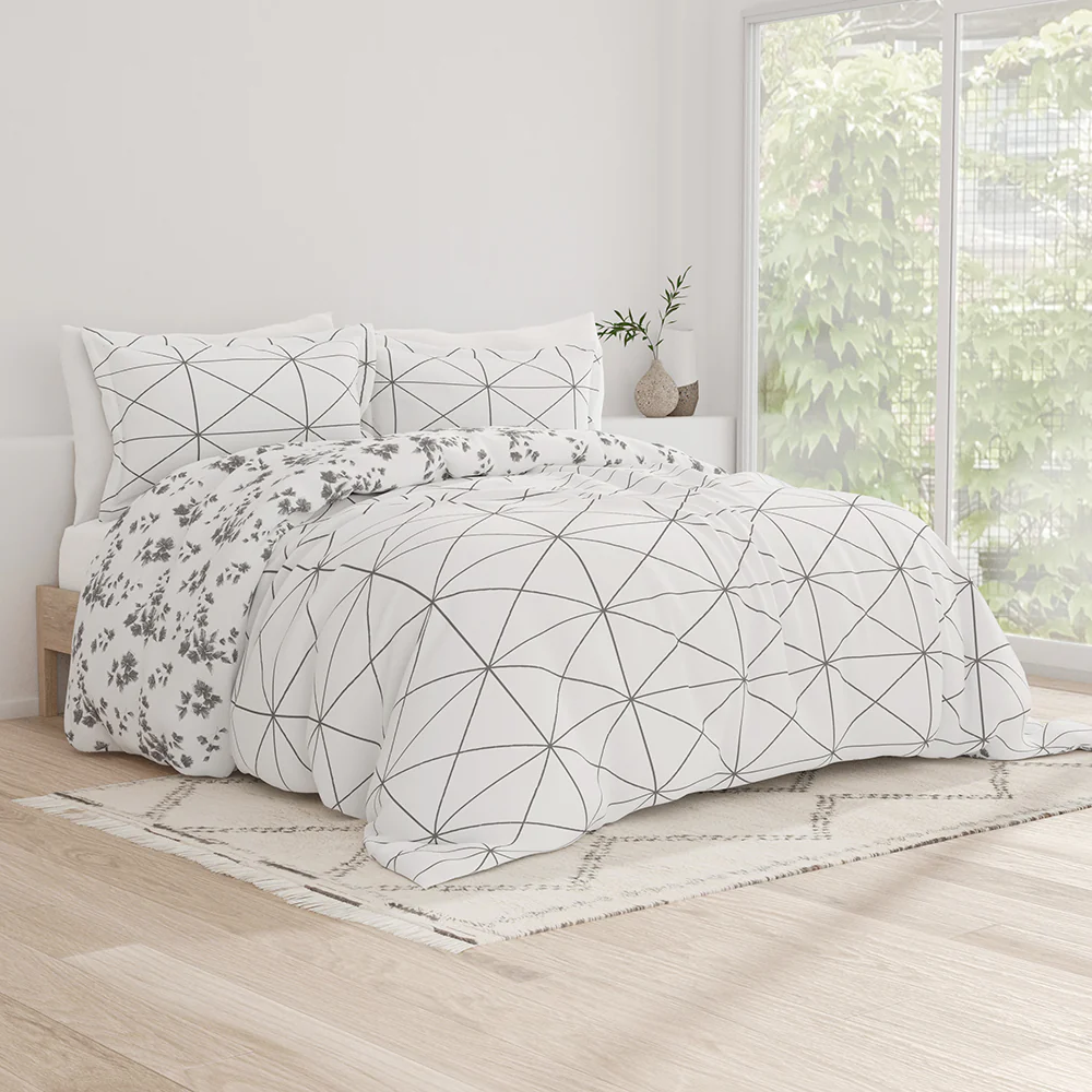 Edgy Flowers Pattern 3-Piece Reversible Duvet Cover Set (Sale) - Image 3