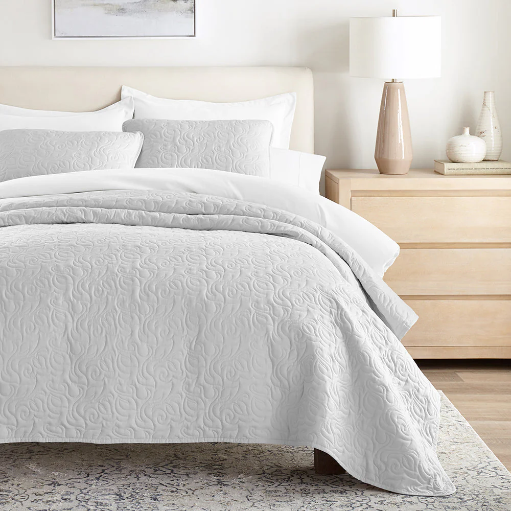 Sale - Floral 3-Piece Quilted Coverlet Set - Image 14