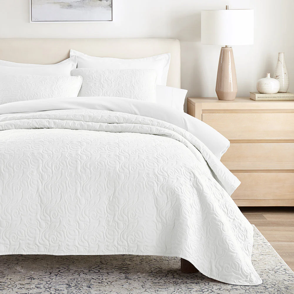 Sale - Floral 3-Piece Quilted Coverlet Set - Image 15