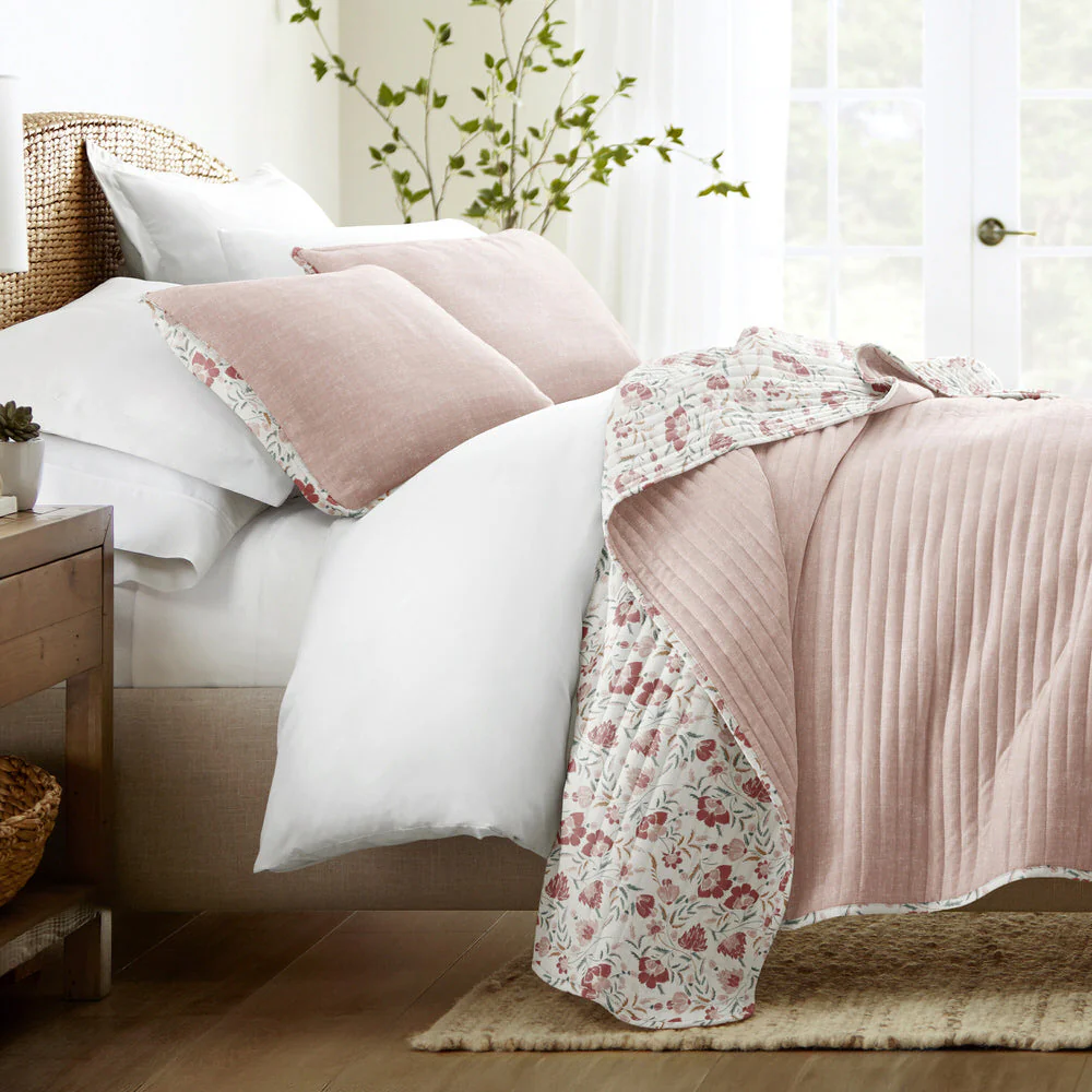 French Jacobean Reversible Quilted Coverlet Set (Sale) - Image 4