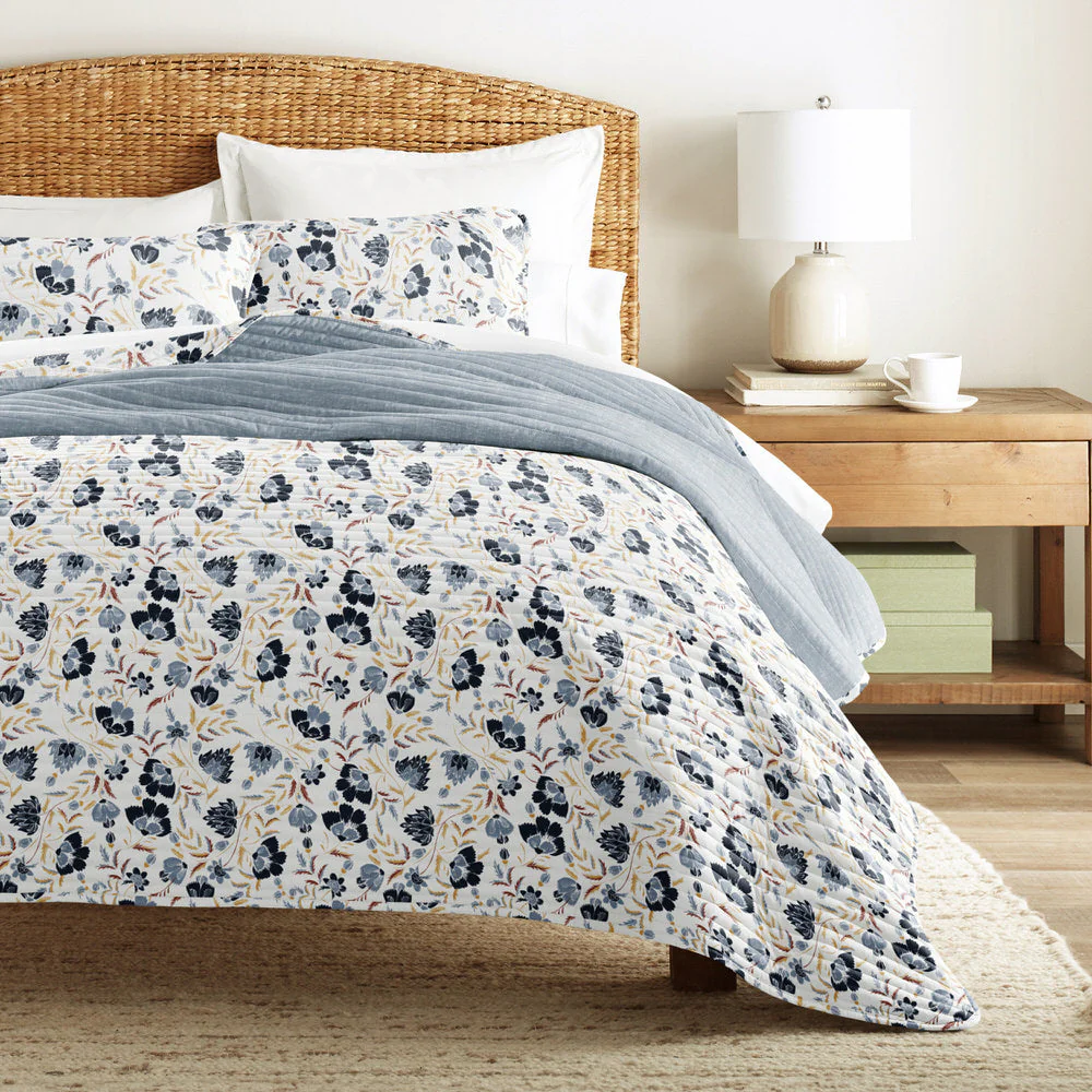 French Jacobean Reversible Quilted Coverlet Set (Sale) - Image 5