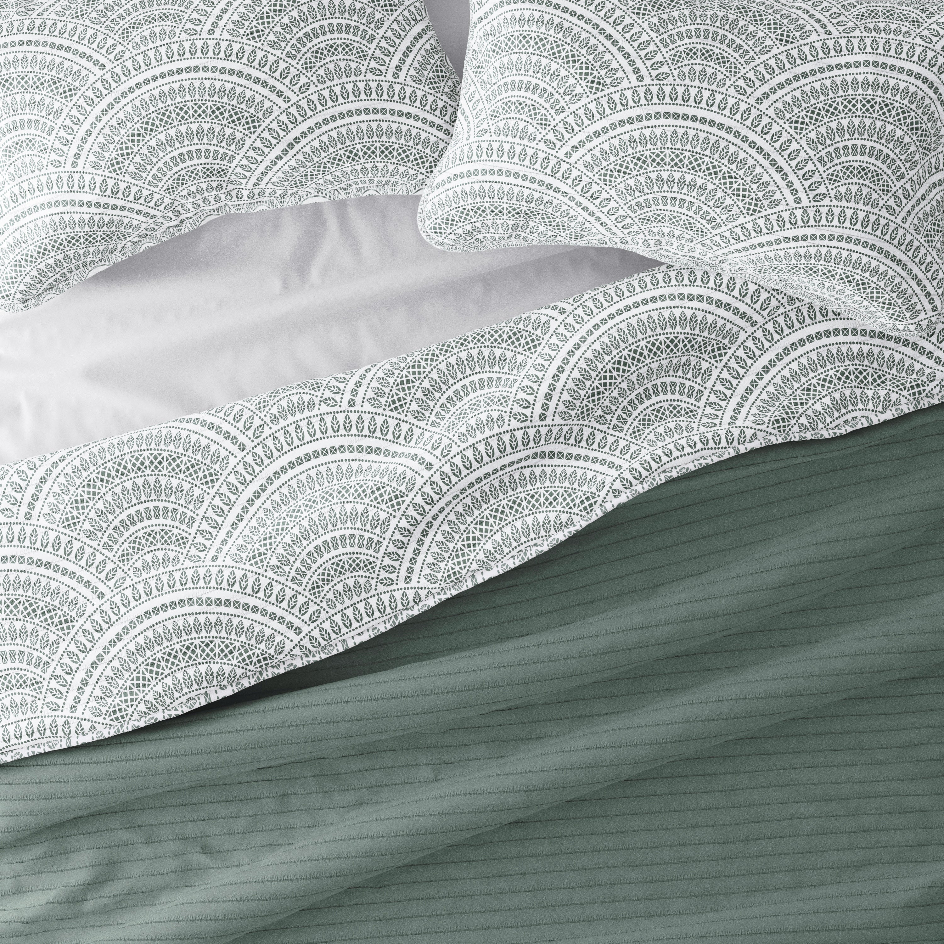 Sale - Scallop Reversible Quilted Coverlet Set - Image 15
