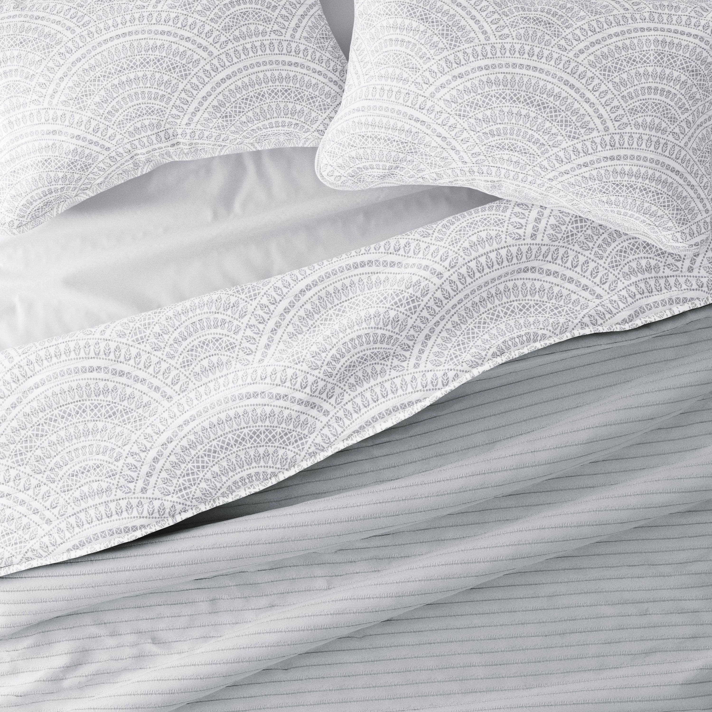 Sale - Scallop Reversible Quilted Coverlet Set - Image 16