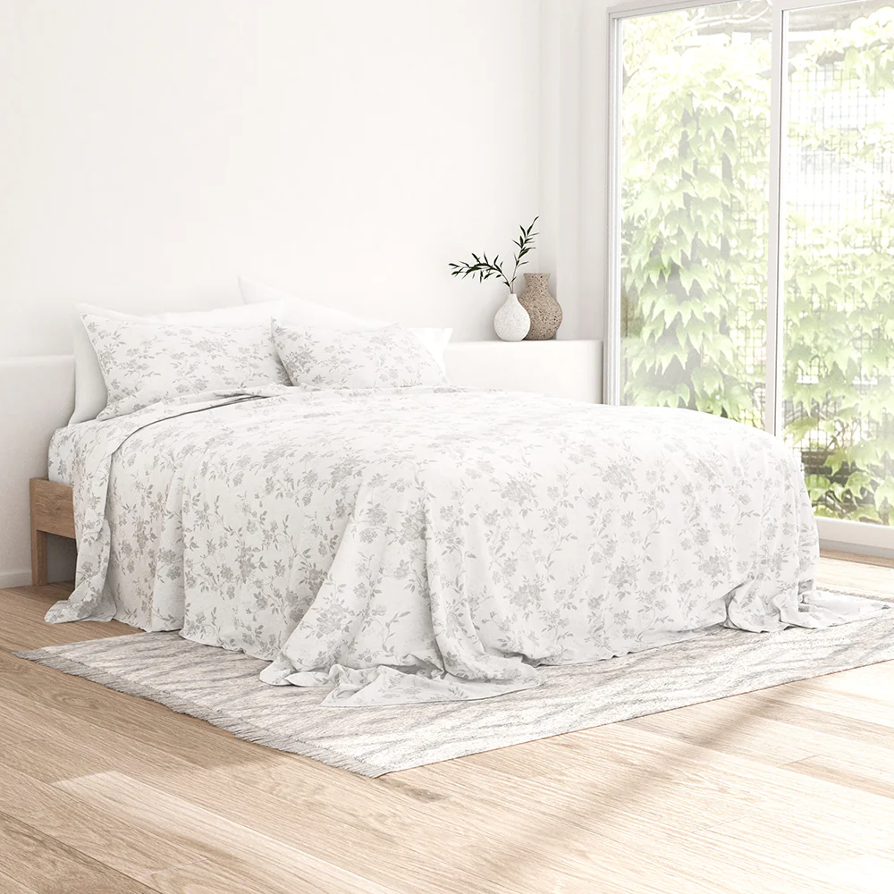 Sylvan Rose 4-Piece Flannel Sheet Set (Sale) - Image 4