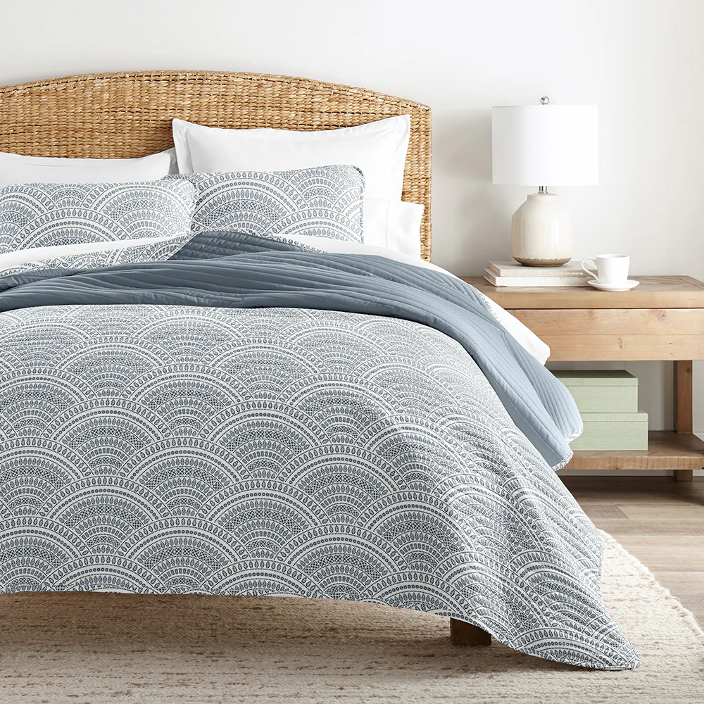 Scallop Reversible Quilted Coverlet Set - Image 11