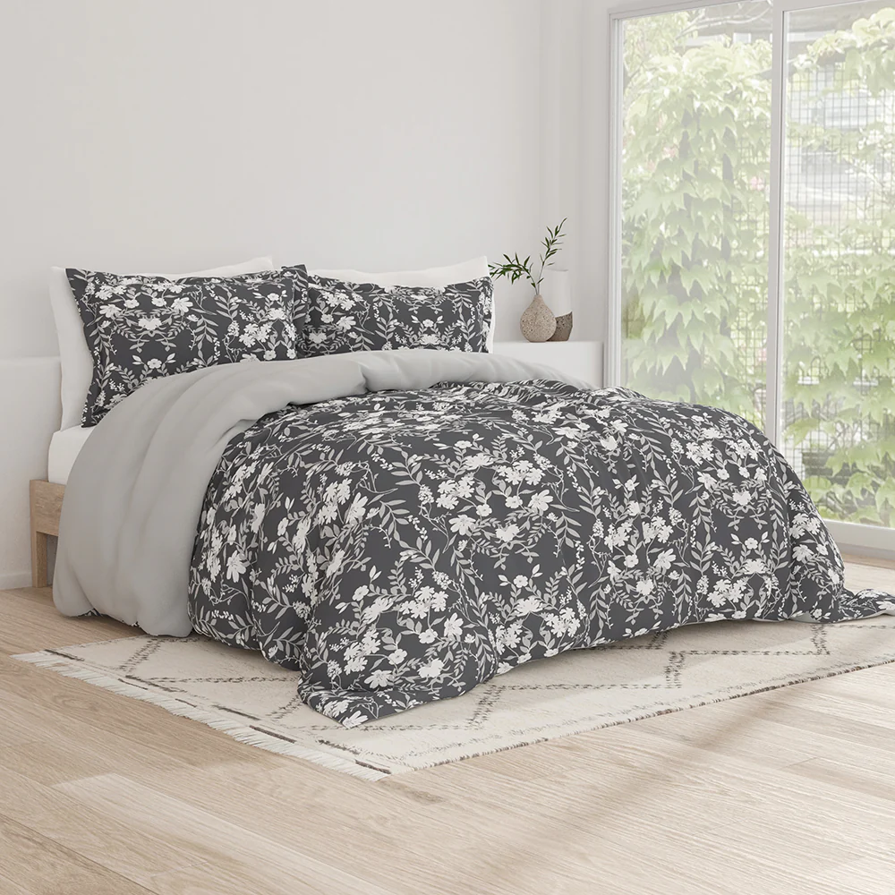 Secret Garden Pattern 3-Piece Reversible Duvet Cover Set - Image 3
