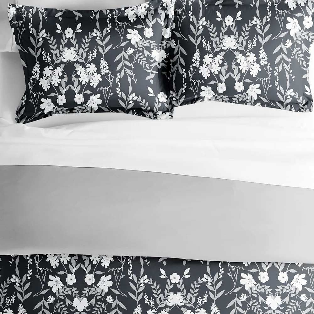Secret Garden Pattern 3-Piece Reversible Duvet Cover Set - Image 5