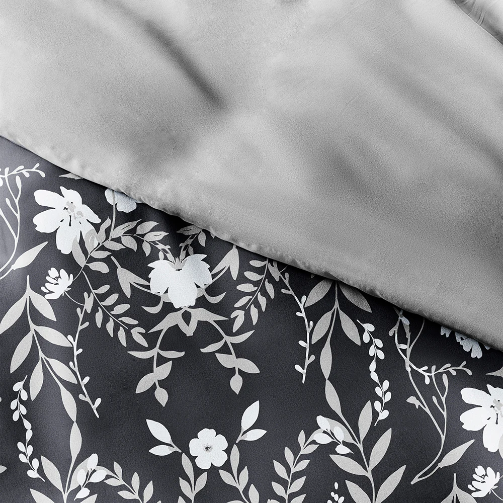 Secret Garden Pattern 3-Piece Reversible Duvet Cover Set - Image 9
