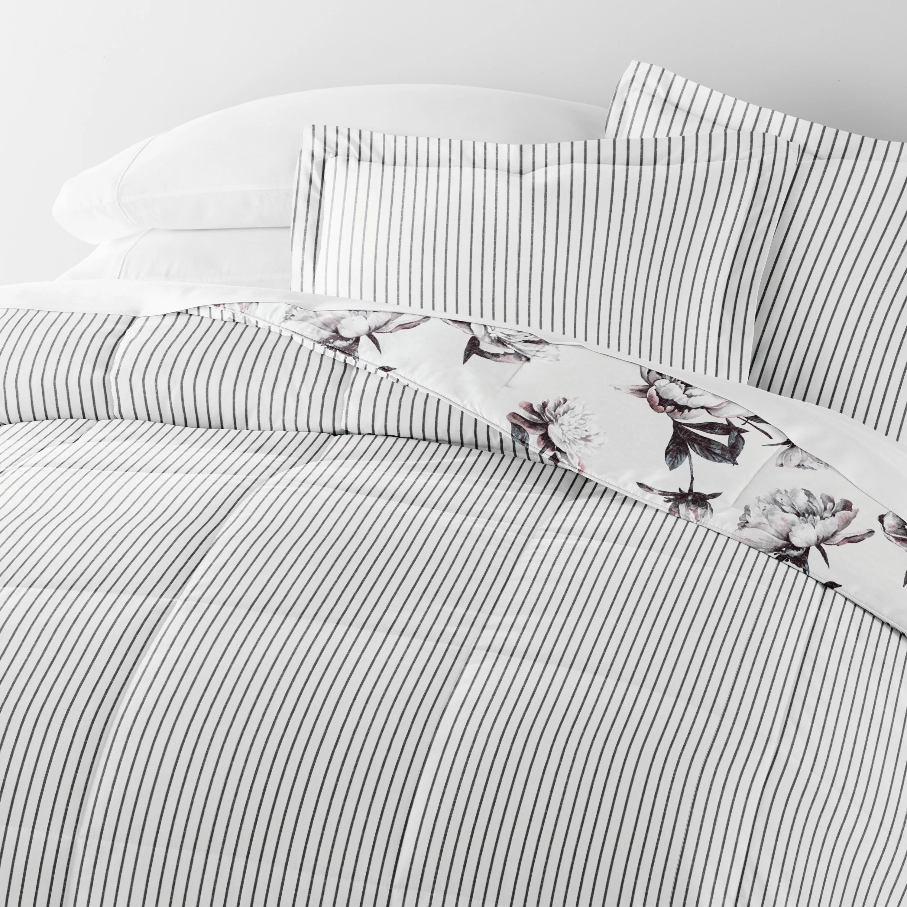 Vintage Magnolia Reversible Down-Alternative Comforter Set - Image 8