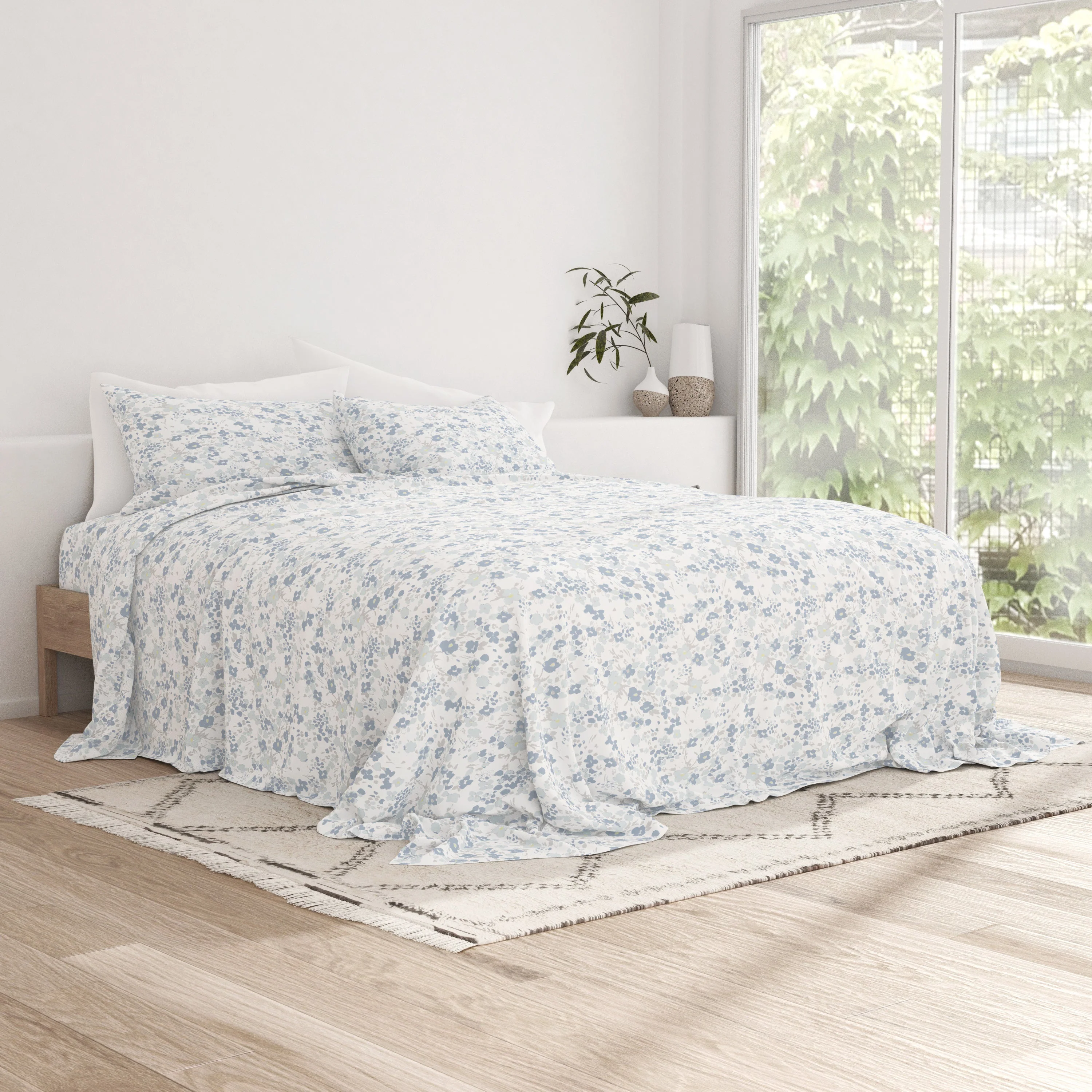 Violets Pattern 4-Piece Sheet Set - Sale - Image 4
