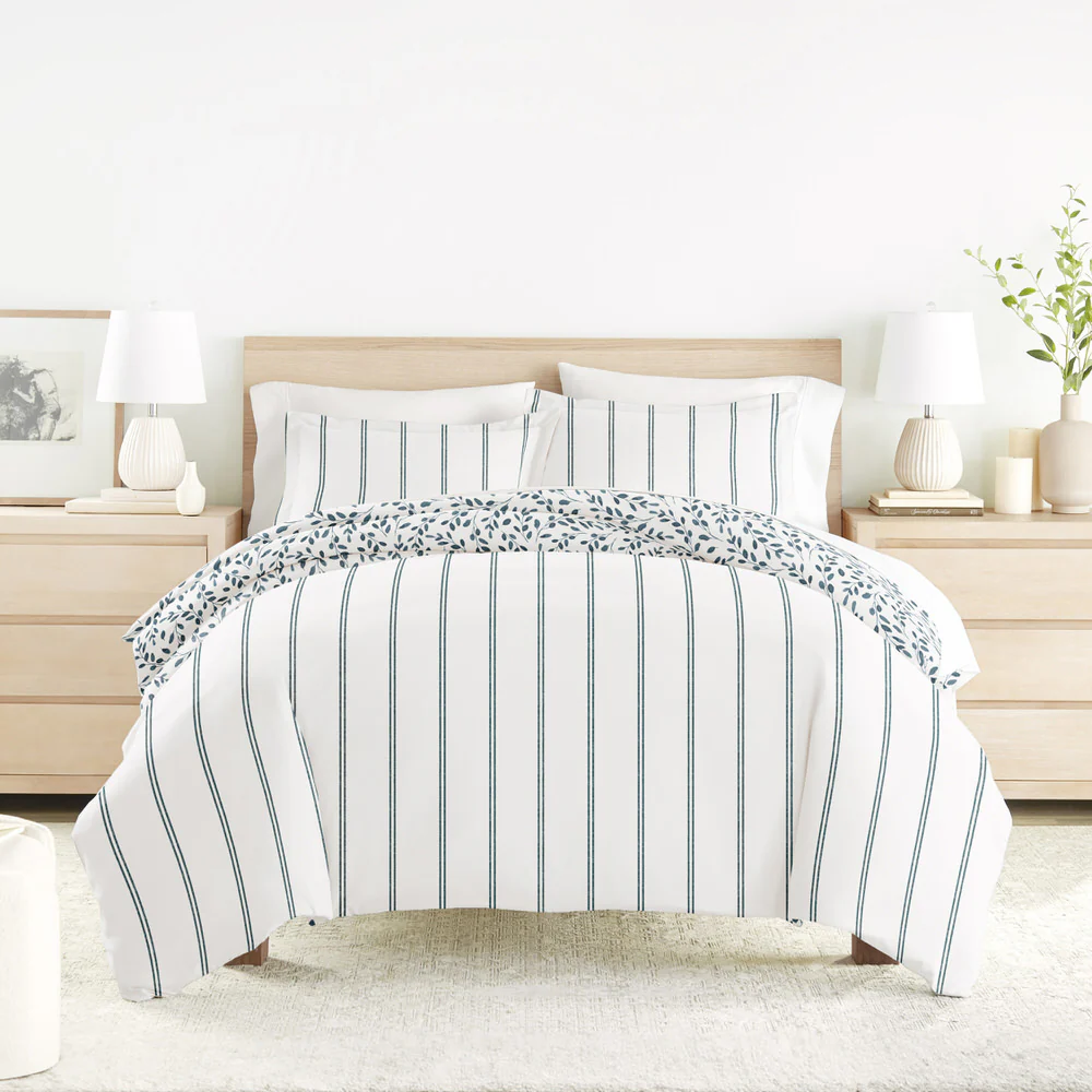 Watercolor Vines Pattern 3-Piece Reversible Duvet Cover Set - Image 6