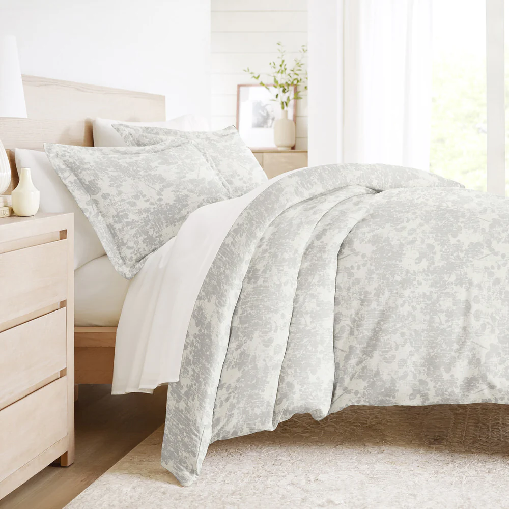 Weathered Floral Pattern 3-Piece Duvet Cover Set - Image 4