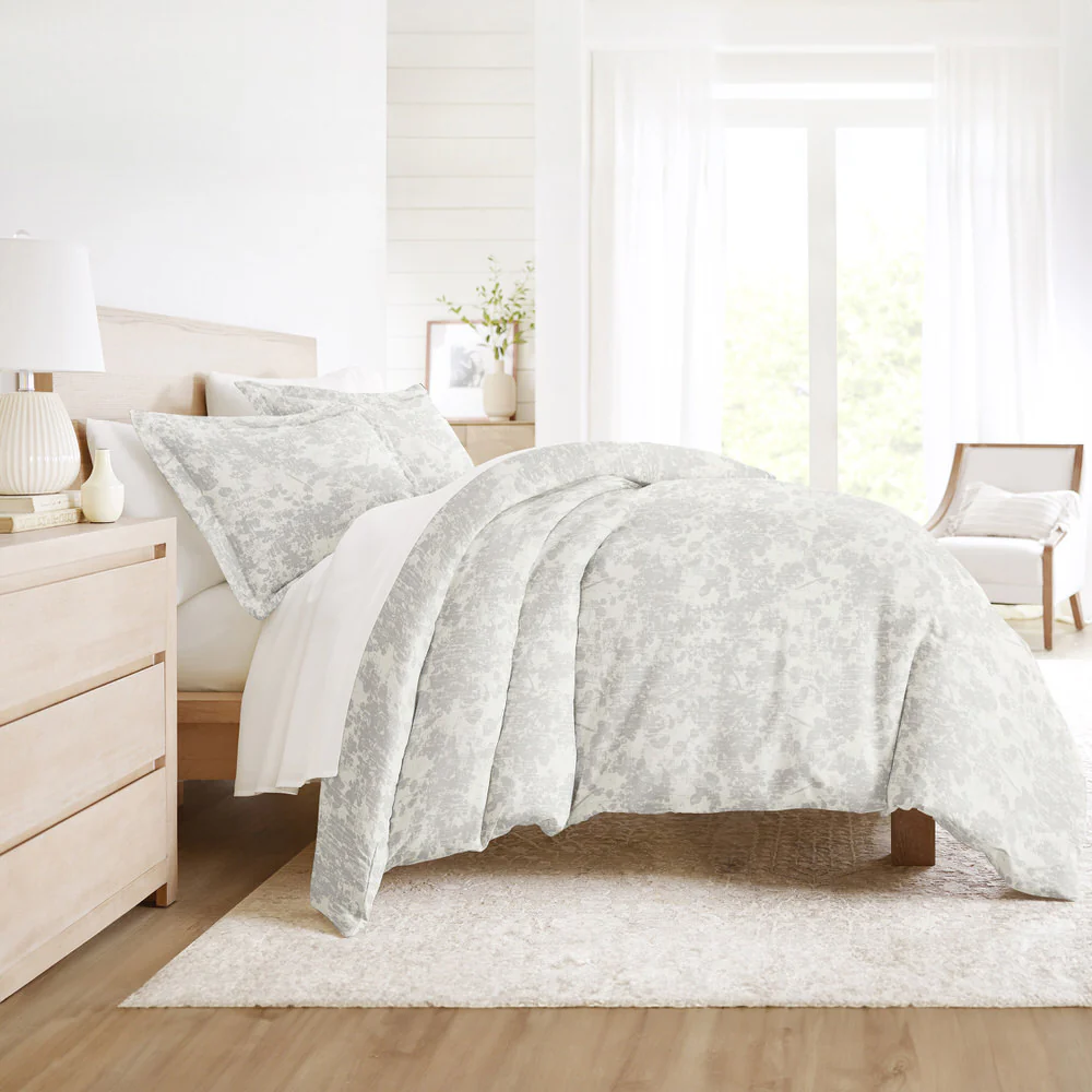 Weathered Floral Pattern 3-Piece Duvet Cover Set - Image 8